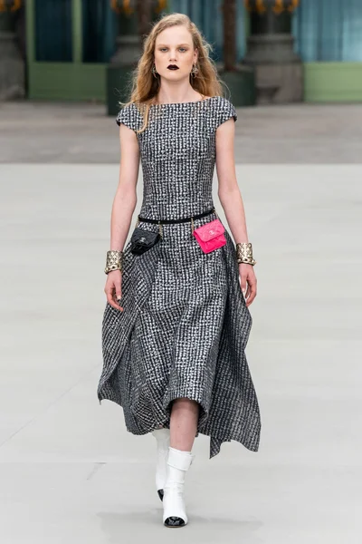 Look 23
